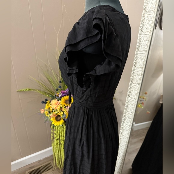 Entro • Ruffle Sleeve Cut Out Maxi Dress - Picture 11 of 15